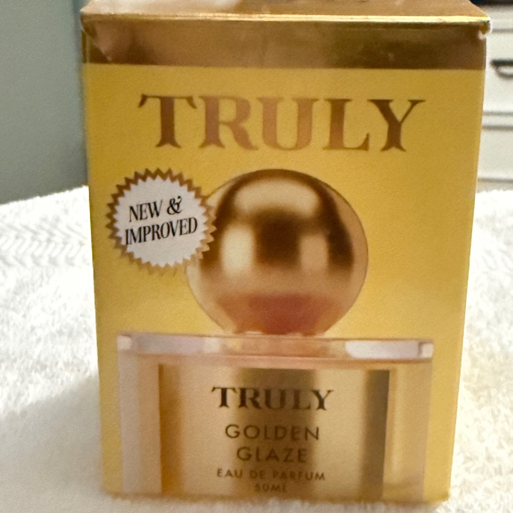 TRULY Golden Glaze Spray